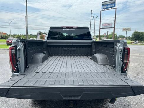 Used 2025 GMC Sierra 2500 AT4 AWD/4WD image 17