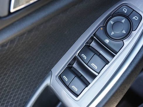 Used 2025 Chevrolet Malibu LT FWD image 11
