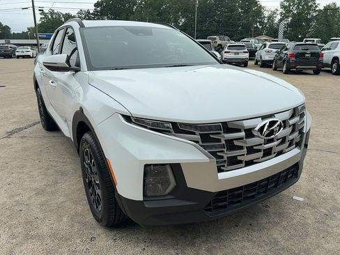 Used 2022 Hyundai Santa Cruz SEL Premium image 2