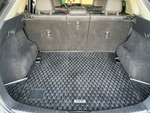 Used 2019 MAZDA CX-5 Touring image 17