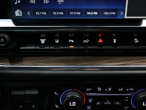 Used 2024 Chevrolet Silverado 2500 LT w/ Texas Edition image 83