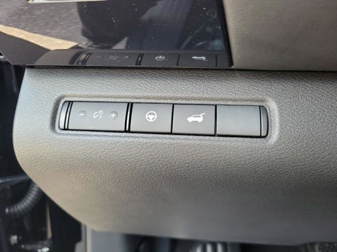 New 2026 Nissan Pathfinder SV image 23