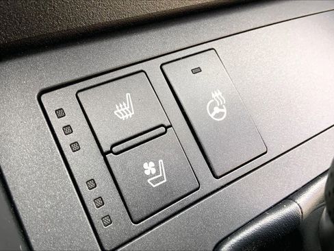 Used 2023 Lexus IS 350 F Sport image 32