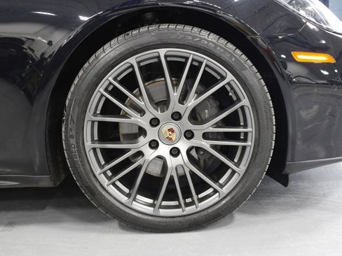 Certified 2022 Porsche Panamera 4 Platinum Edition image 14
