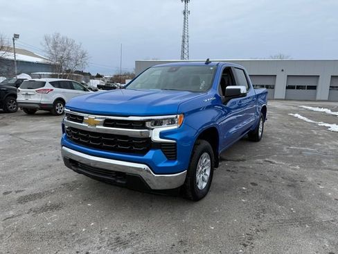 Used 2025 Chevrolet Silverado 1500 LT AWD/4WD image 11