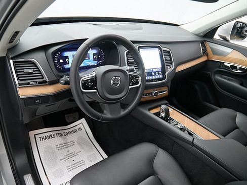 Certified 2023 Volvo XC90 B6 Plus AWD/4WD image 12