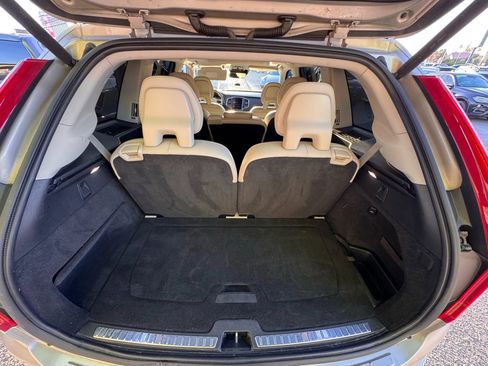 Used 2017 Volvo XC90 T6 Momentum w/ Vision Package image 31