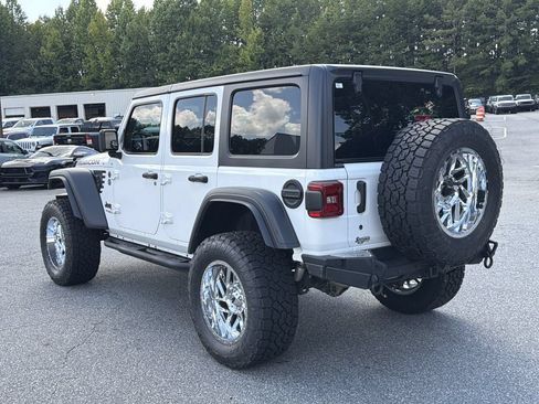 Used 2020 Jeep Wrangler Unlimited Rubicon AWD/4WD image 5