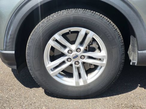 Used 2020 Ford Explorer XLT w/ Comfort Package AWD/4WD image 9