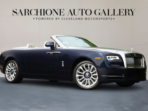 Used 2019 Rolls-Royce Dawn image 1