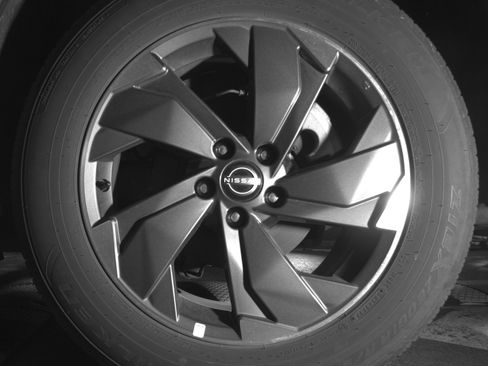 Used 2025 Nissan Rogue SV image 14