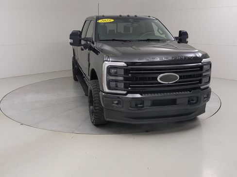 Certified 2025 Ford F250 Platinum AWD/4WD image 11