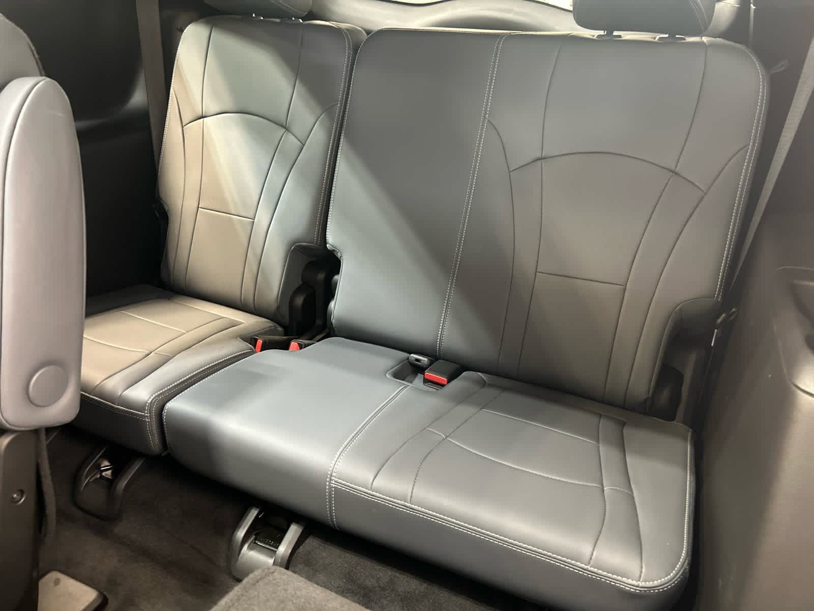 Used 2022 Buick Enclave Essence w/ Experience Buick Package AWD/4WD image 11