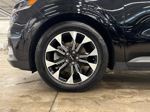 Certified 2024 Kia Carnival EX FWD image 24