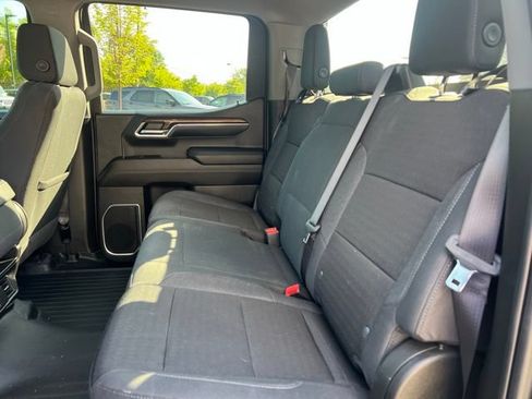 Used 2024 Chevrolet Silverado 1500 LT AWD/4WD image 15