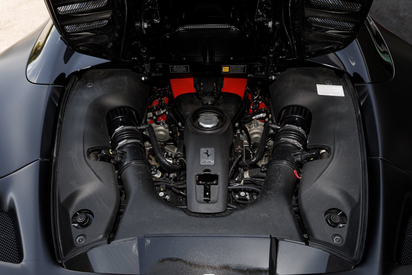 Used 2022 Ferrari F8 Tributo RWD image 58