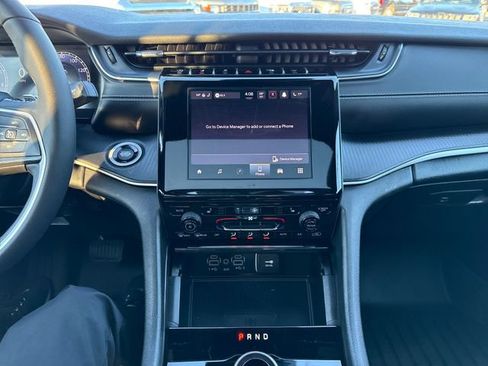 Used 2023 Jeep Grand Cherokee Altitude image 27