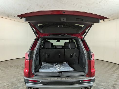 New 2026 GMC Acadia Elevation w/ Elevation Premium Package AWD/4WD image 10
