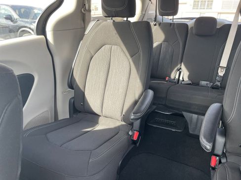Used 2024 Chrysler Voyager LX image 42