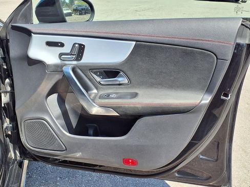 Used 2023 Mercedes-Benz CLA 250 image 12