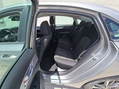 Used 2024 Kia Forte LXS FWD image 5