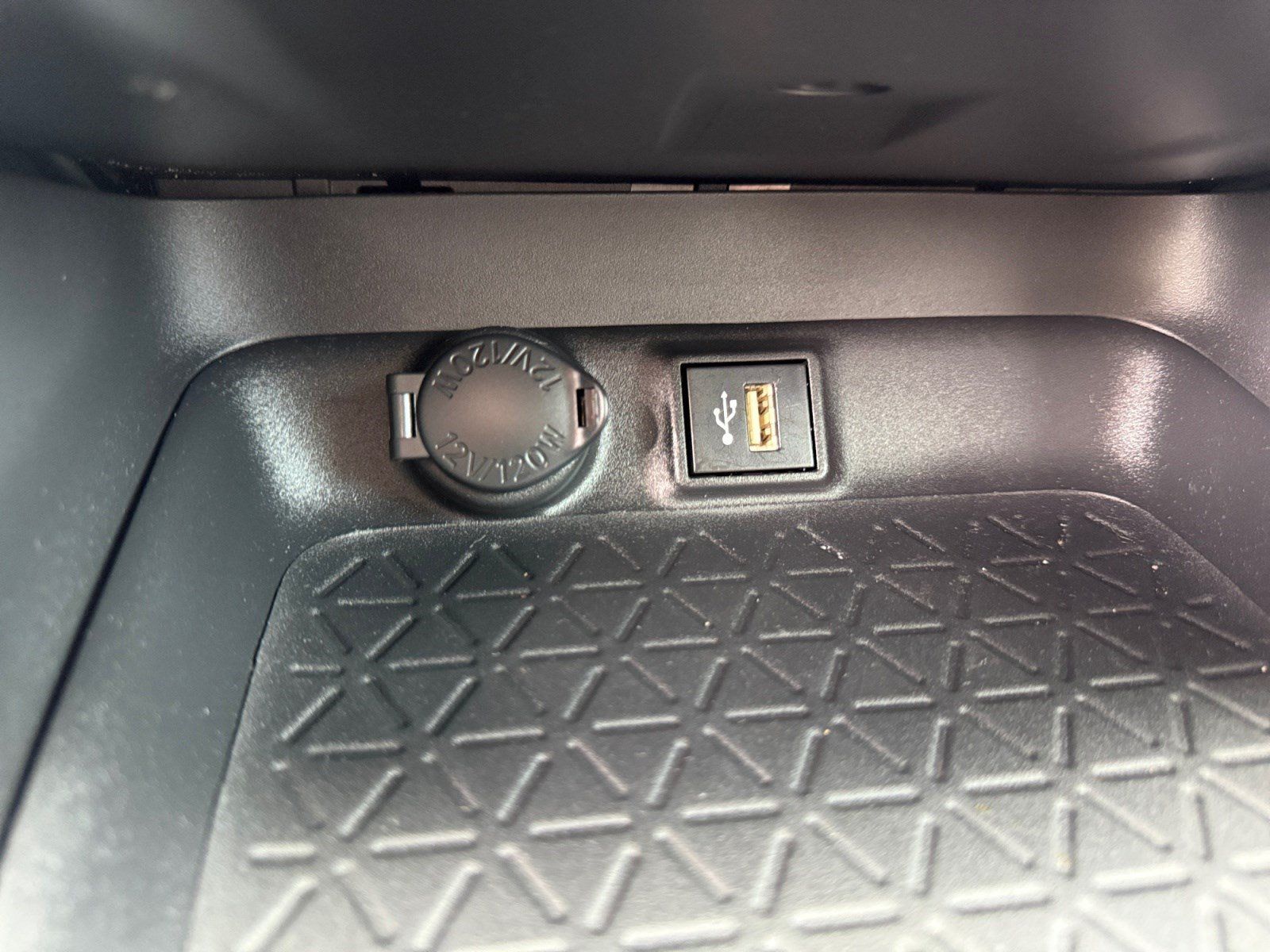 Certified 2024 Toyota RAV4 XLE Premium AWD/4WD image 29