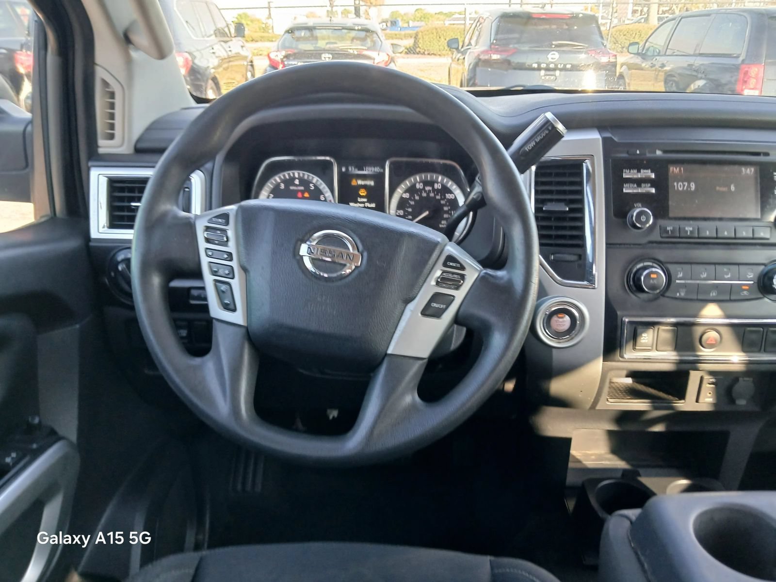 Used 2018 Nissan Titan SV RWD image 27