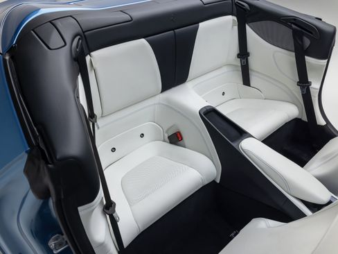 Certified 2020 Ferrari Portofino RWD image 80