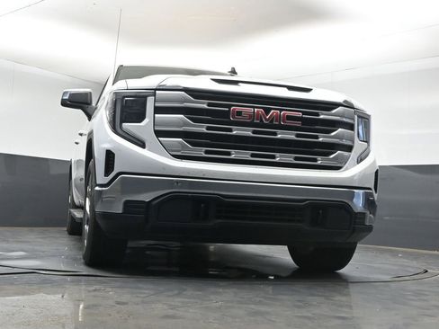 Used 2023 GMC Sierra 1500 SLE image 16