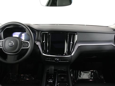 Certified 2024 Volvo S60 B5 Core image 7