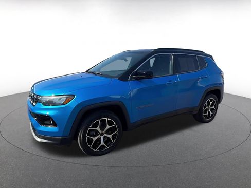 Used 2025 Jeep Compass Limited AWD/4WD image 8