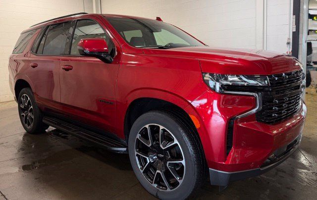 Used 2024 Chevrolet Tahoe RST w/ Luxury Package AWD/4WD image 4