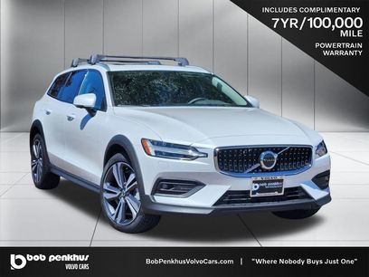 New 2026 Volvo V60 B5 Cross Country Plus w/ Climate Package