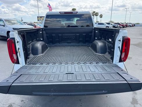Certified 2024 GMC Sierra 1500 SLT RWD image 10