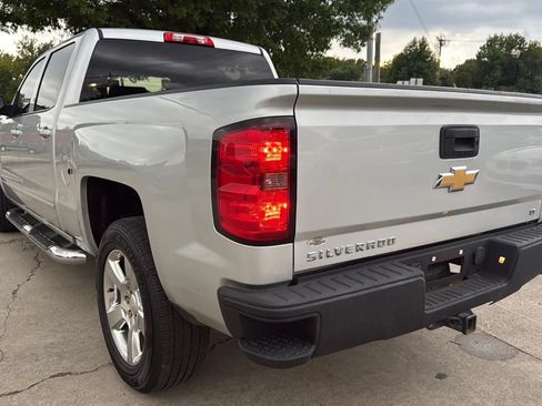 Used 2016 Chevrolet Silverado 1500 LT w/ LT Convenience Package RWD image 3
