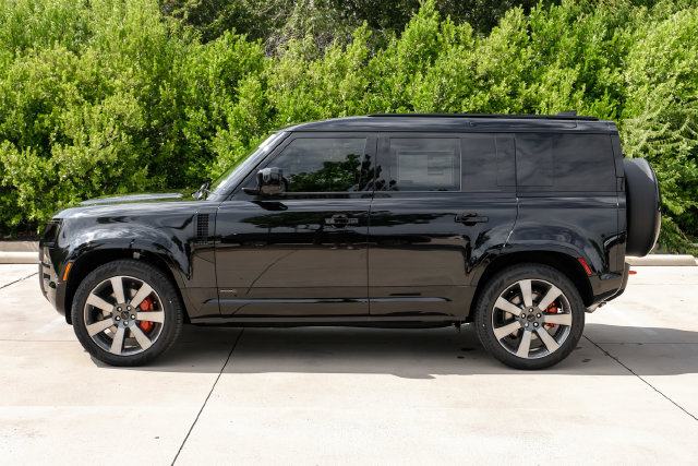 New 2026 Land Rover Defender 110 X AWD/4WD image 17
