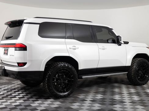 Used 2025 Lexus GX 550 w/ Accessory Package (Z1) AWD/4WD image 8