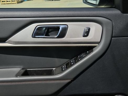 New 2026 Ford Explorer Active RWD image 25