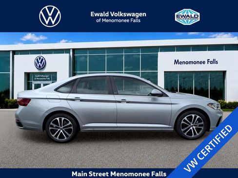 Used 2026 Volkswagen Jetta Sport FWD image 8
