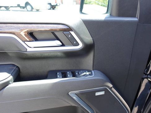 Used 2025 GMC Sierra 1500 Elevation w/ Elevation Premium Package AWD/4WD image 18
