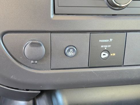 Used 2024 Chevrolet Express 2500 w/ Driver Convenience Package RWD image 20