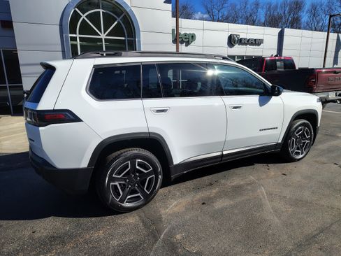 New 2026 Jeep Cherokee Laredo AWD/4WD image 23