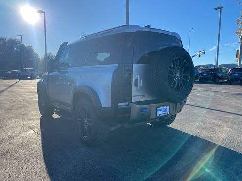 Used 2021 Land Rover Defender 90 X-Dynamic S image 5