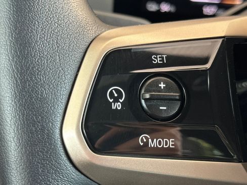 Used 2024 BMW iX xDrive50 w/ Premium Package AWD/4WD image 32
