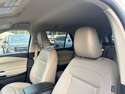 Used 2023 Ford Explorer XLT w/ Equipment Group 202A image 19