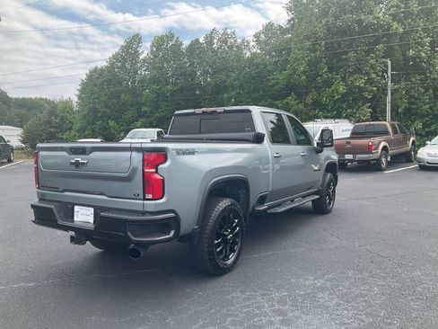 Used 2025 Chevrolet Silverado 2500 LT w/ Trail Boss Package AWD/4WD image 5
