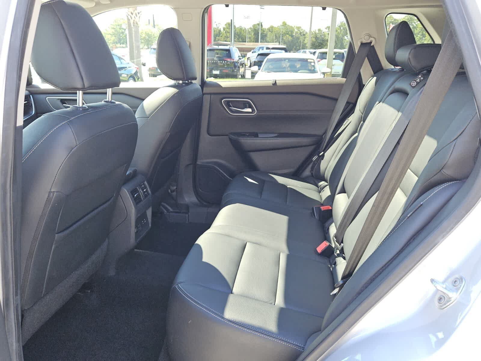 Used 2021 Nissan Rogue SL AWD/4WD image 4