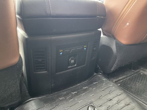 Used 2017 RAM 3500 Laramie Longhorn image 23