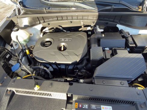 Used 2019 Hyundai Tucson SE image 15