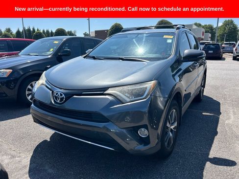 Used 2016 Toyota RAV4 XLE w/ Cargo Management Package AWD/4WD image 1